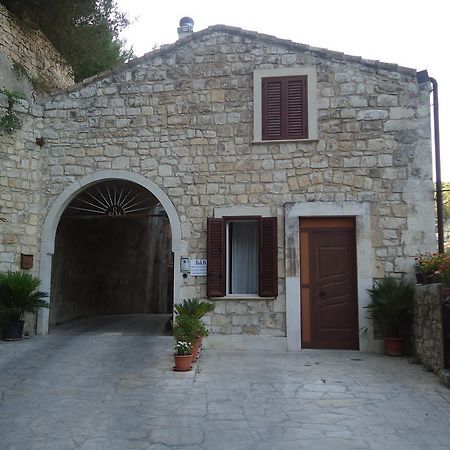 Pineta Monserrato Bed & Breakfast Modica Dış mekan fotoğraf