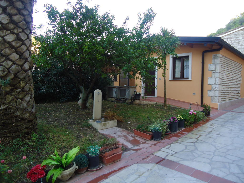 Pineta Monserrato Bed & Breakfast Modica Dış mekan fotoğraf