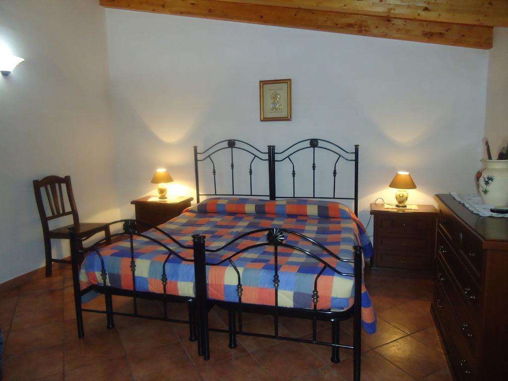 Pineta Monserrato Bed & Breakfast Modica Oda fotoğraf